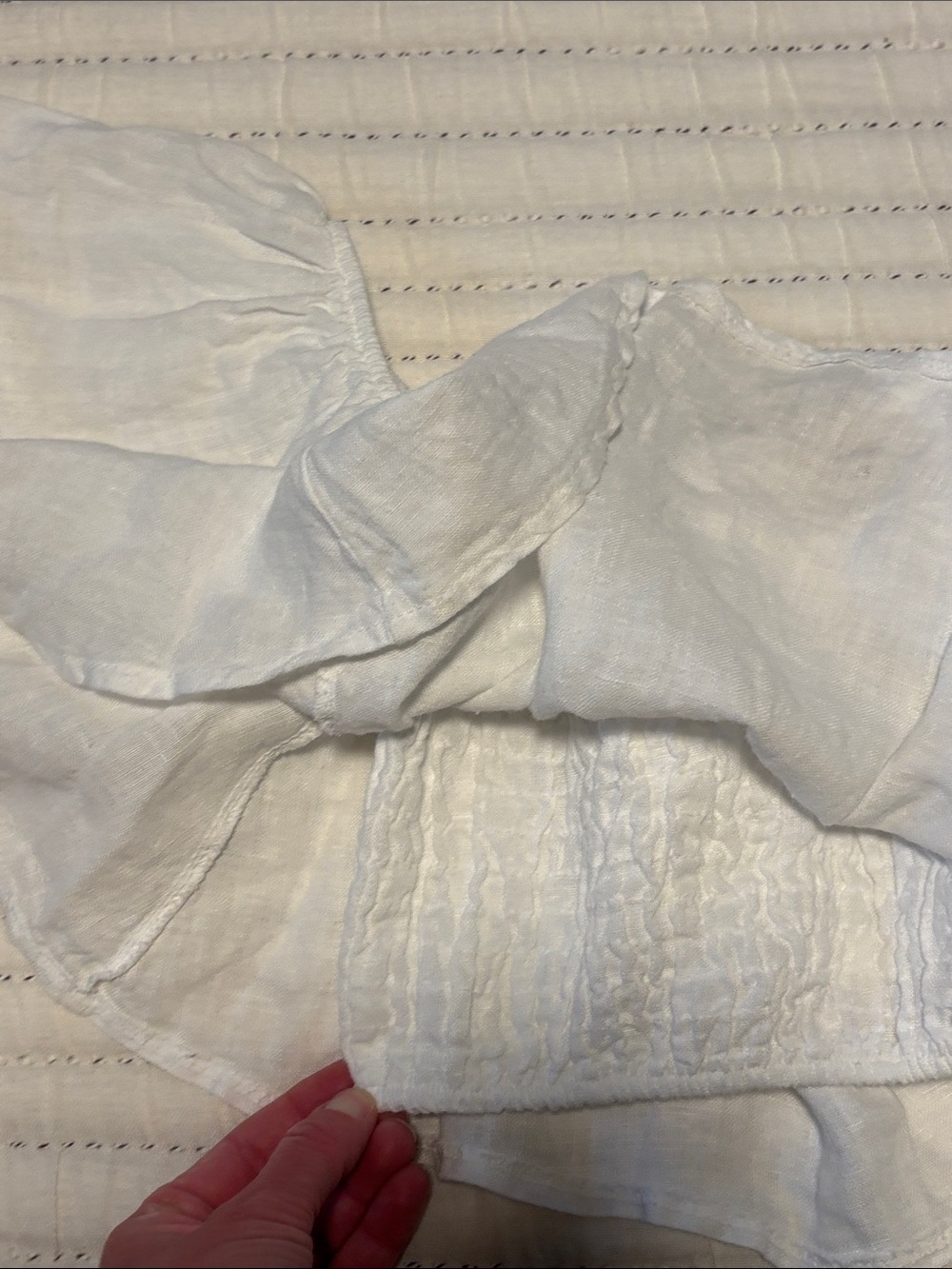 White Off-Shoulder Crop Top - Women's - Picture 3 of 4